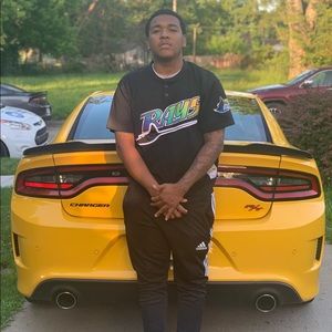 Meet your Posher, Tom